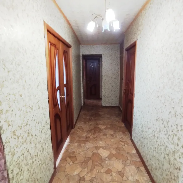 4-комнатная квартира 80 кв. м Калининград, Советский проспект,126