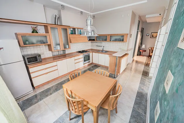 2-комнатная квартира 69.9 кв. м Светлогорск, переулок Гагарина,3