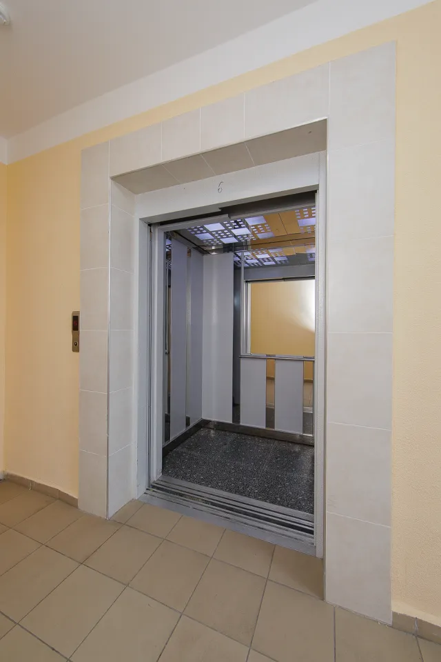 2-комнатная квартира 60 кв. м Калининград, Елизаветинская улица,5