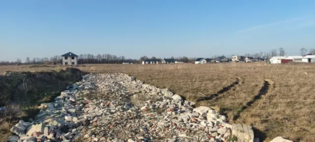 Участок 10 соток  Рассвет п. Мира ул.