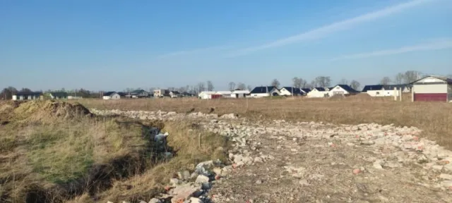 Участок 10 соток  Рассвет п. Мира ул.