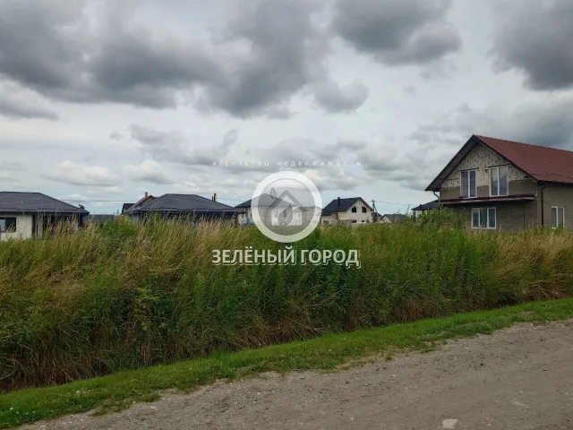 Участок 6 соток  Заозерье п. Степная ул., 6