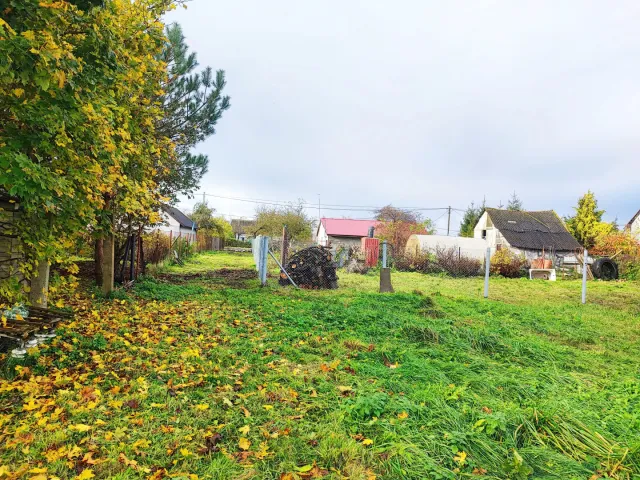 Участок 10 соток  Моховое п. Дорожная ул.