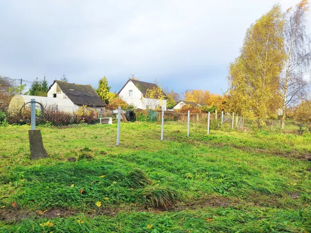 Участок 10 соток  Моховое п. Дорожная ул.