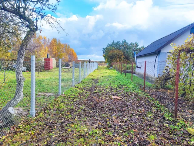 Участок 10 соток  Моховое п. Дорожная ул.