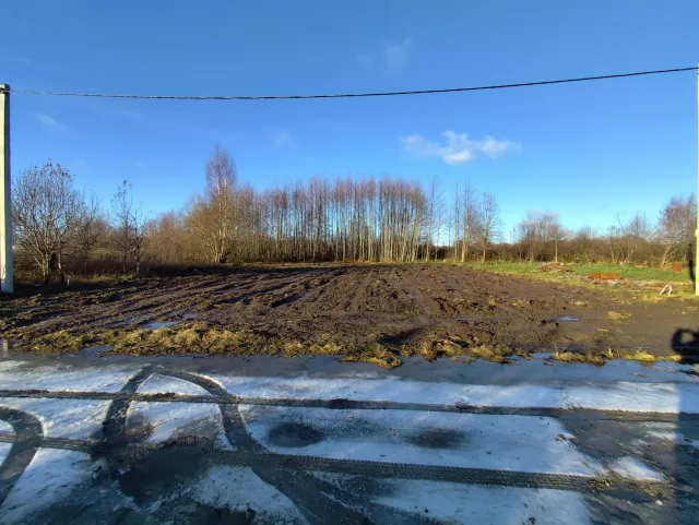 Участок 7 соток Лесное п. Янтарная ул.