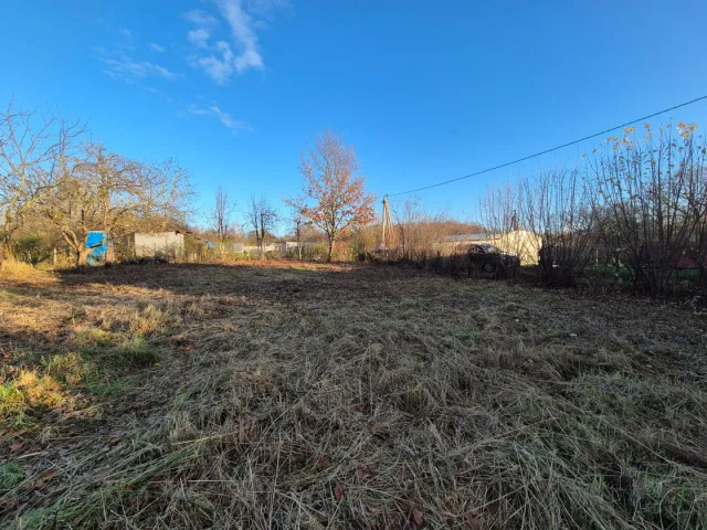 Участок 5.2 соток Пионерский г.  (фото 2 из 9)