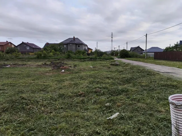 Участок 10 соток  посёлок Ново-Дорожный Новомосковская улица