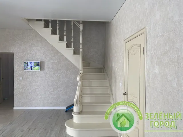 Дом 202 кв.м. Каштановка п., Зеленая ул.