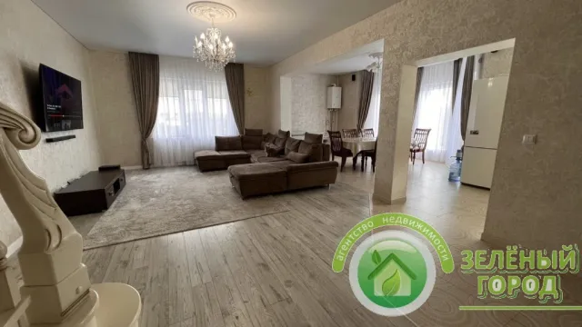 Дом 202 кв.м. Каштановка п., Зеленая ул.