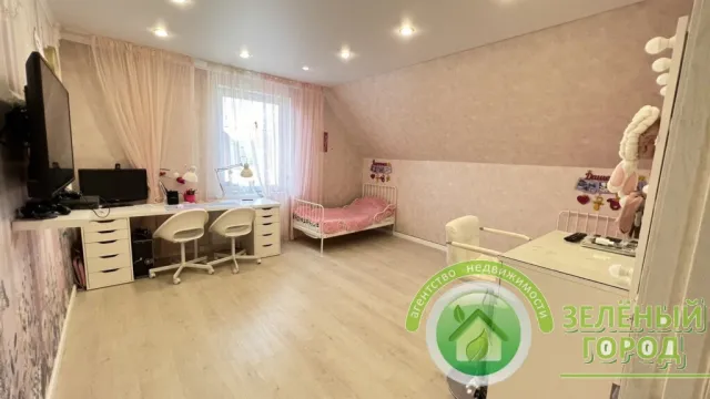 Дом 202 кв.м. Каштановка п., Зеленая ул.