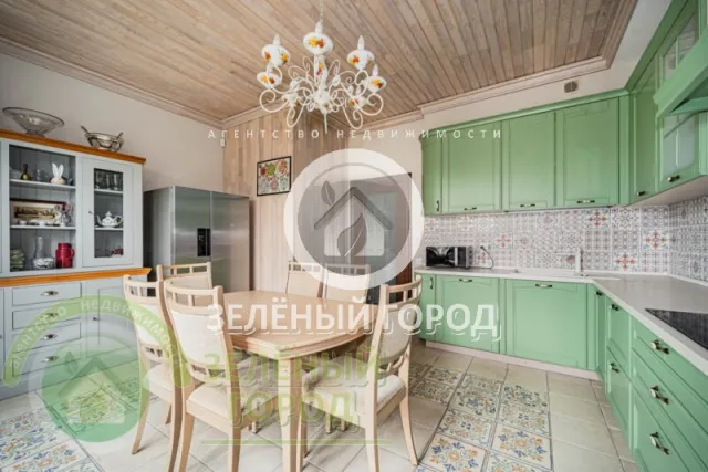 Дом 234 кв.м. Заостровье п., Жемчужная ул., 5