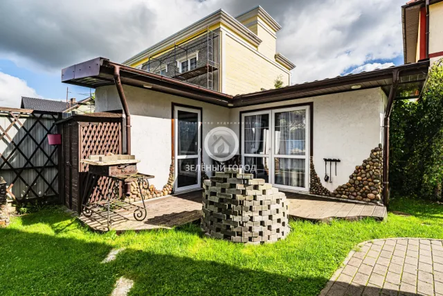 Дом 141.1 кв.м. Гурьевск г., 50 - летия Победы ул.