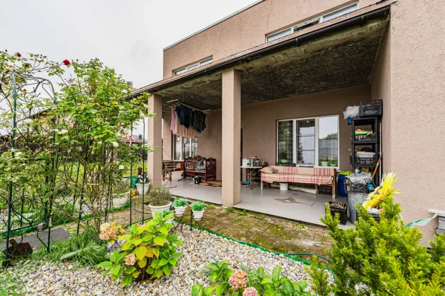 Дом 257.8 кв.м. Заостровье п., 1-я Сказочная ул., 17