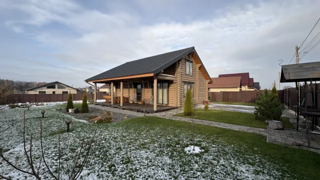 Дом 120 кв.м. Заостровье п., Сказочная ул., 1