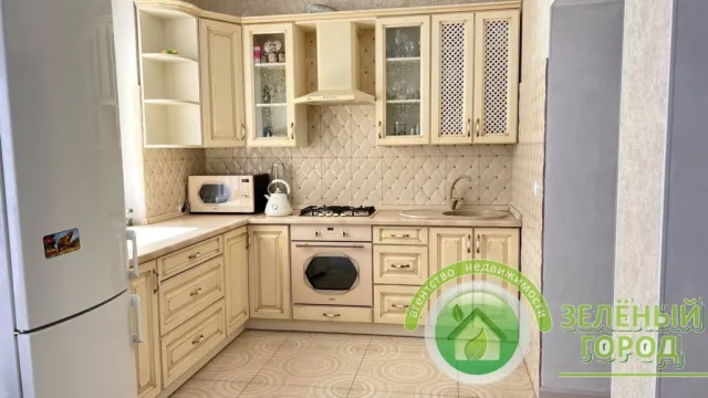 Дом 202 кв. м поселок Каштановка, Зелёная улица