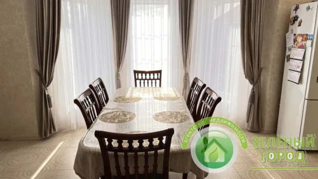 Дом 202 кв. м поселок Каштановка, Зелёная улица
