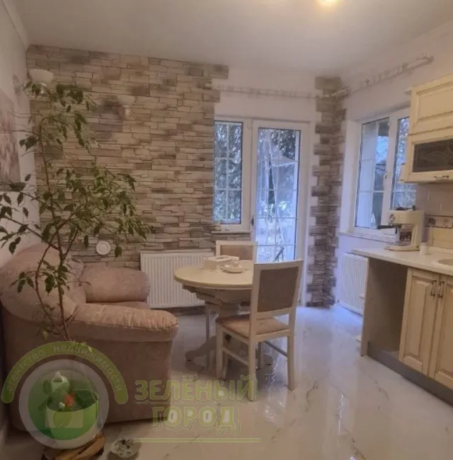 Дом 158 кв. м Калининград, переулок Алексея Толстого,3