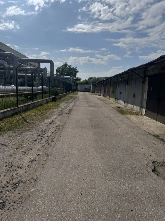 помещение 38.8 кв. м Калининград, улица Старшего Лейтенанта Сибирякова,7А