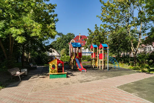 помещение свободного назначения 90 кв.м. Пионерский г., Пионерская ул., 15