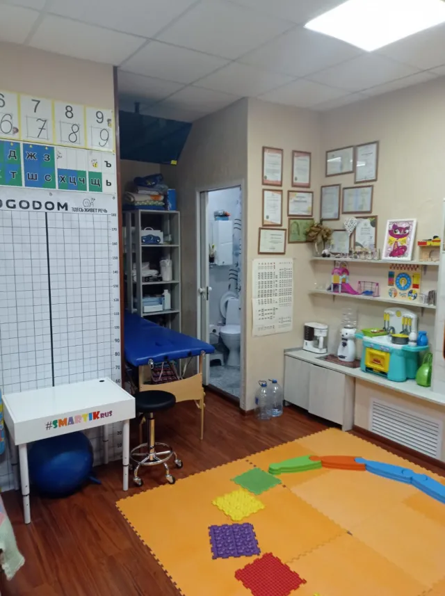 офисное помещение 22 кв.м. Пионерский г., Советская ул., 1, к а